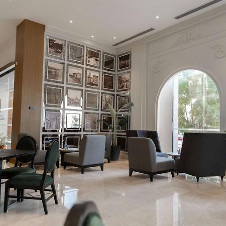 Levatio Suites Mascate Esterno foto The lobby of the hotel