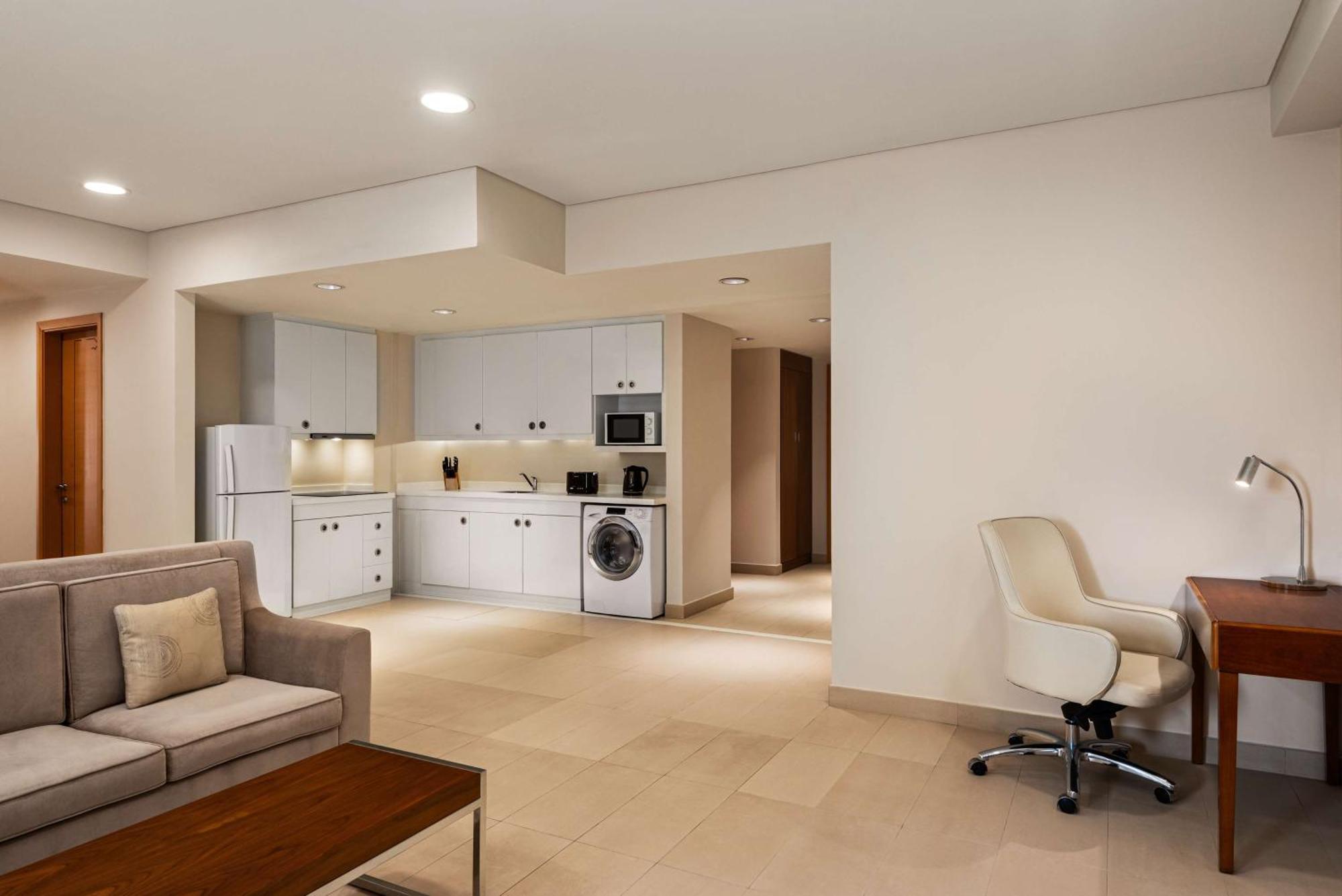 Levatio Suites Mascate Esterno foto A typical apartment at The Park