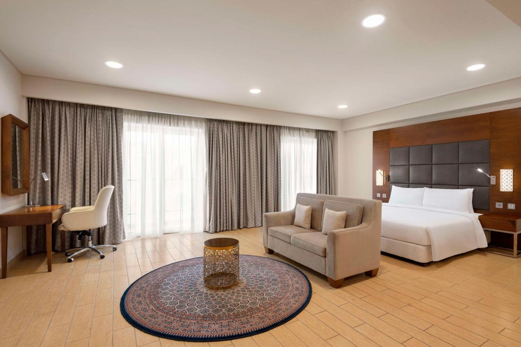 Levatio Suites Mascate Esterno foto Suite at the Taj Bengal