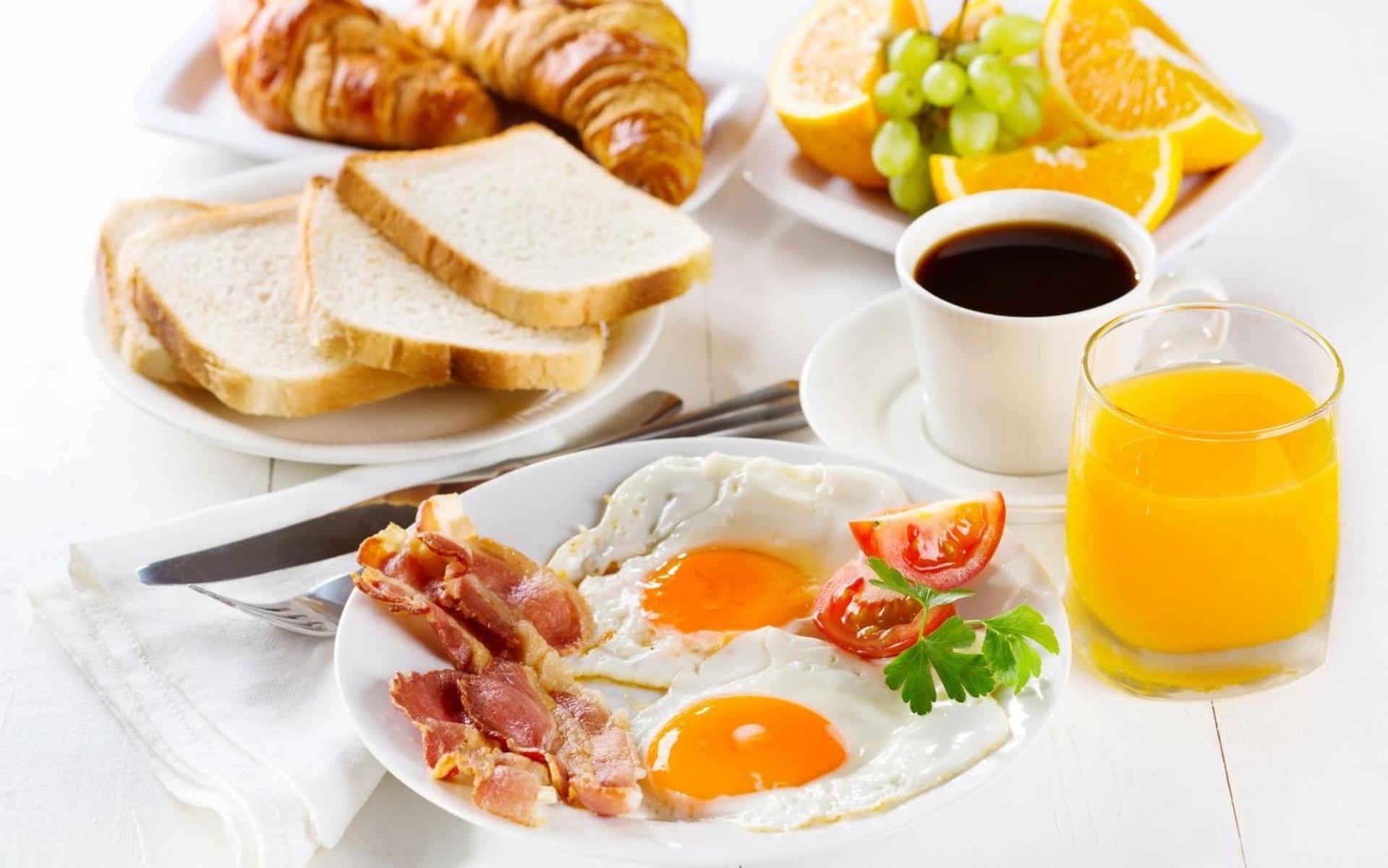 Levatio Suites Mascate Esterno foto A continental breakfast